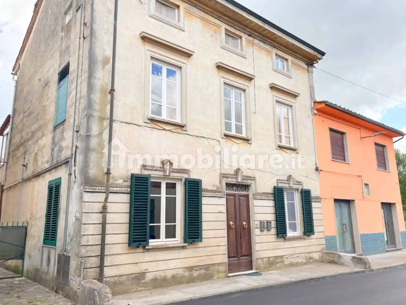 Casa indipendente in vendita a Lucca