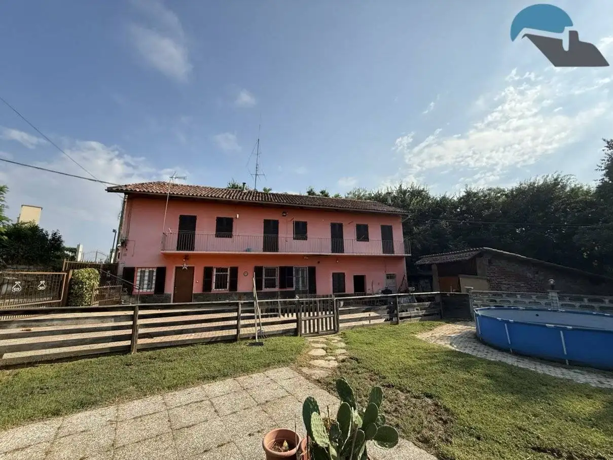 Rustico - Casale in vendita a Asti