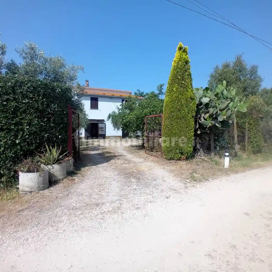 Rustico - Casale in vendita a Tuscania