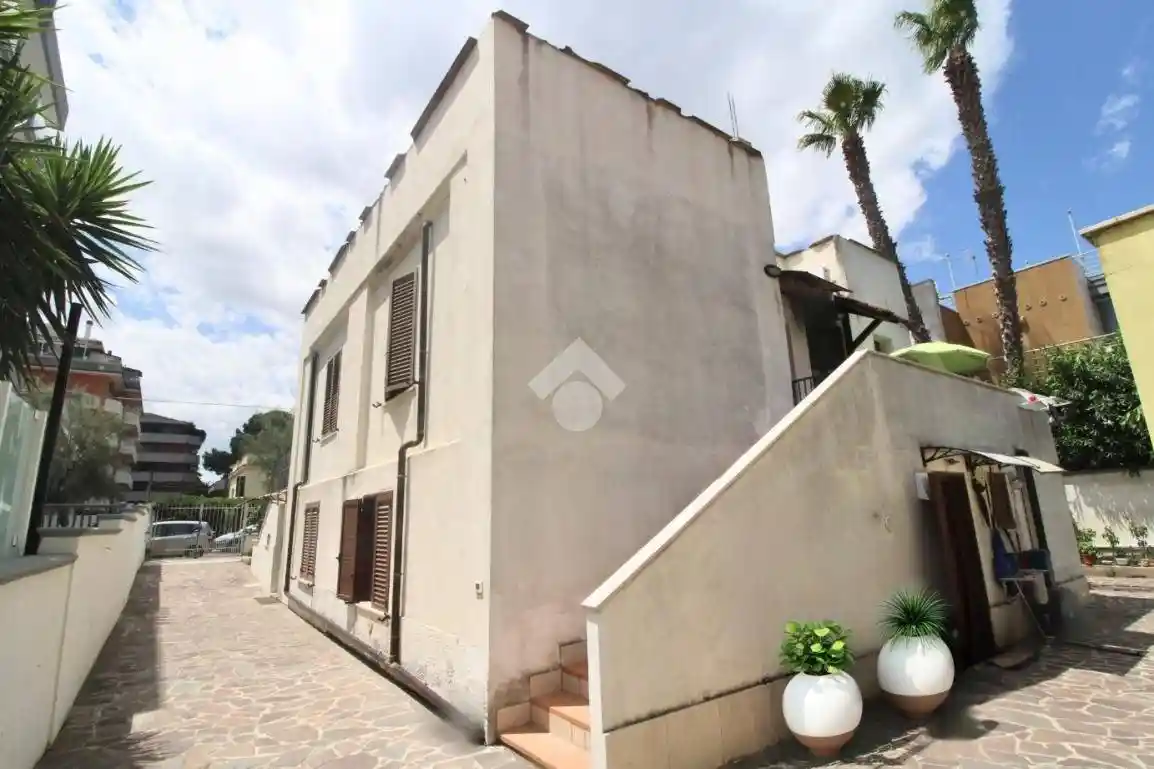 Bilocale viale La Figlia Di Iorio 11, Pineta, Pescara - foto 2