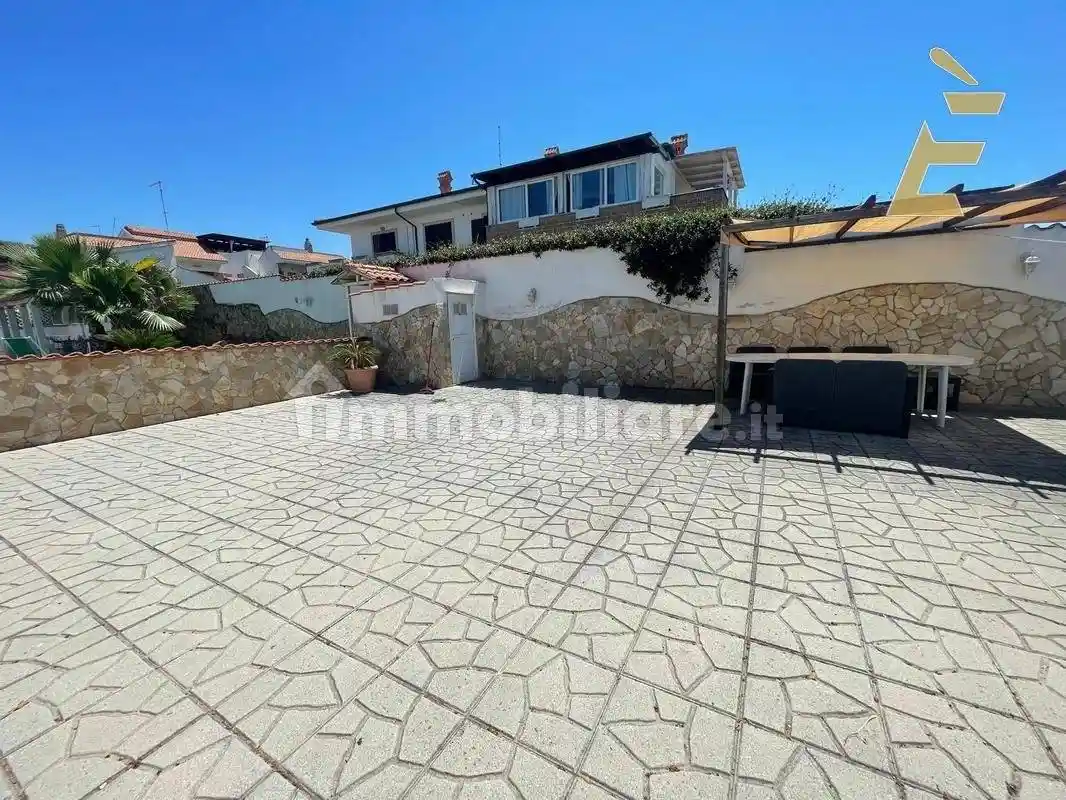 Villa a schiera via Arno 2, Campo Ascolano - Villaggio Tognazzi, Pomezia - foto 5