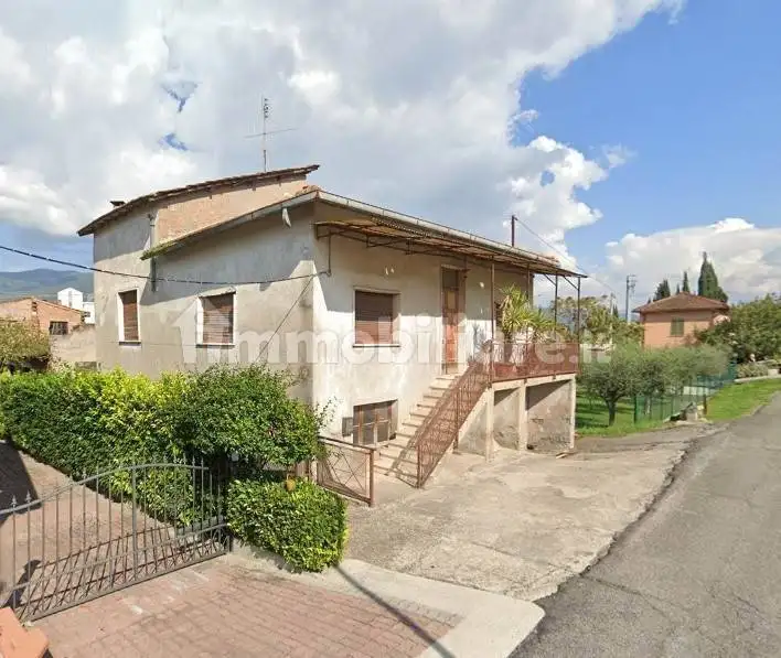 Casa indipendente in vendita a Terni