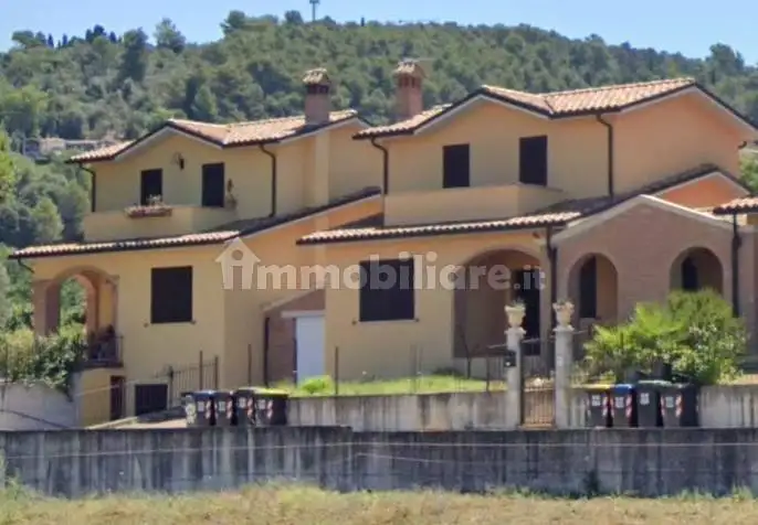 Terratetto unifamiliare 158 m², nuova, Centro, Calvi dell'Umbria - foto 2
