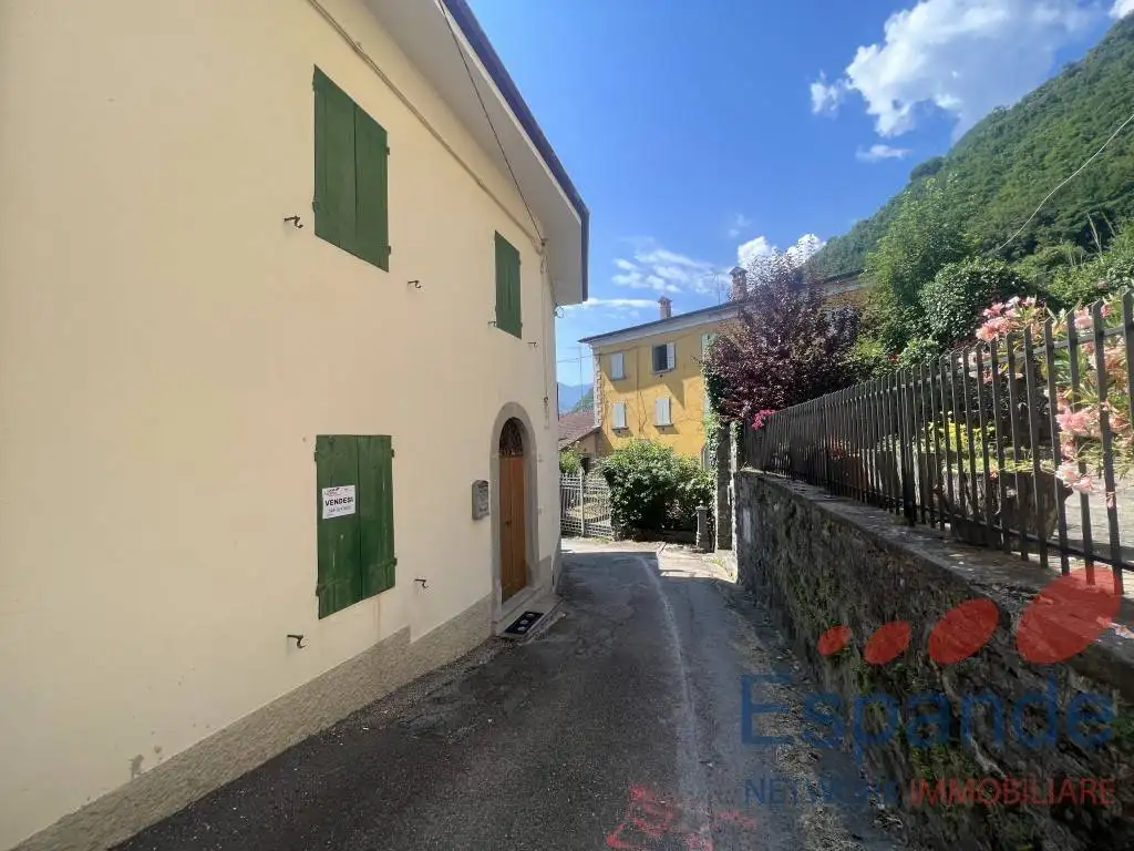 Appartamento in vendita a Lizzano in Belvedere