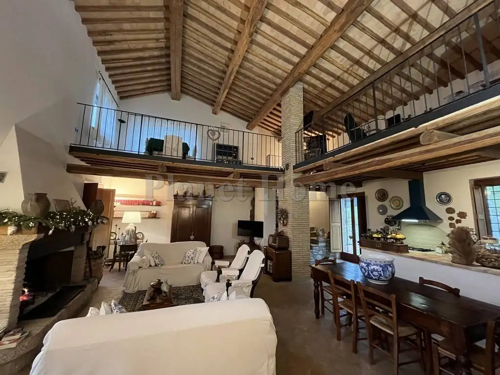 Casale, ottimo stato, 250 m², Centro, Avigliano Umbro - foto 2