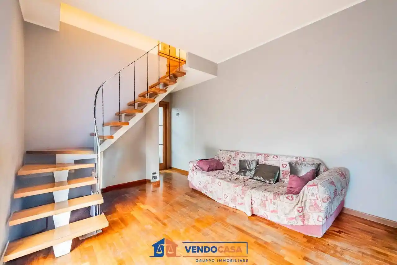 Quadrilocale piazza San Giovanni 11, Centro, Farigliano - foto 2