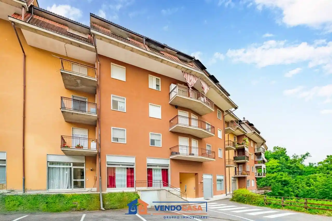 Quadrilocale piazza San Giovanni 11, Centro, Farigliano - foto 3