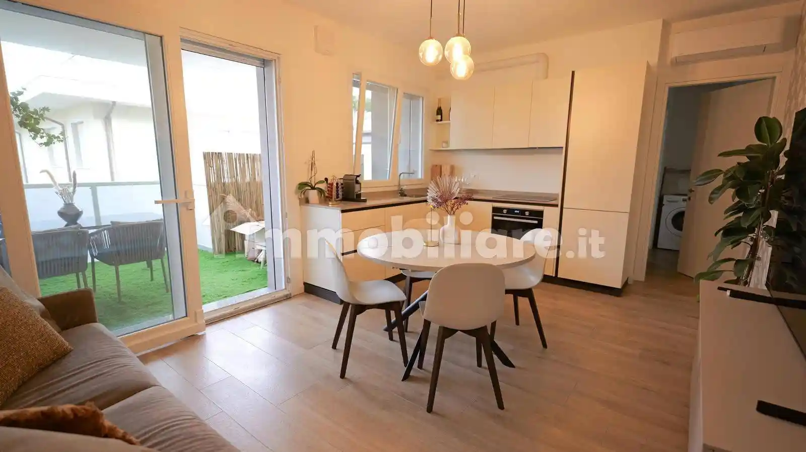 Trilocale viale Quinto Orazio Flacco, Centro, Riccione - foto 4