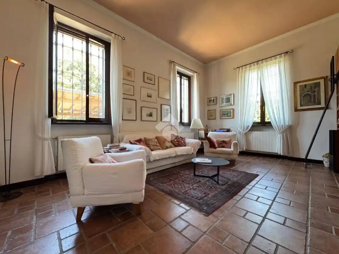 Villa in vendita a Galliate