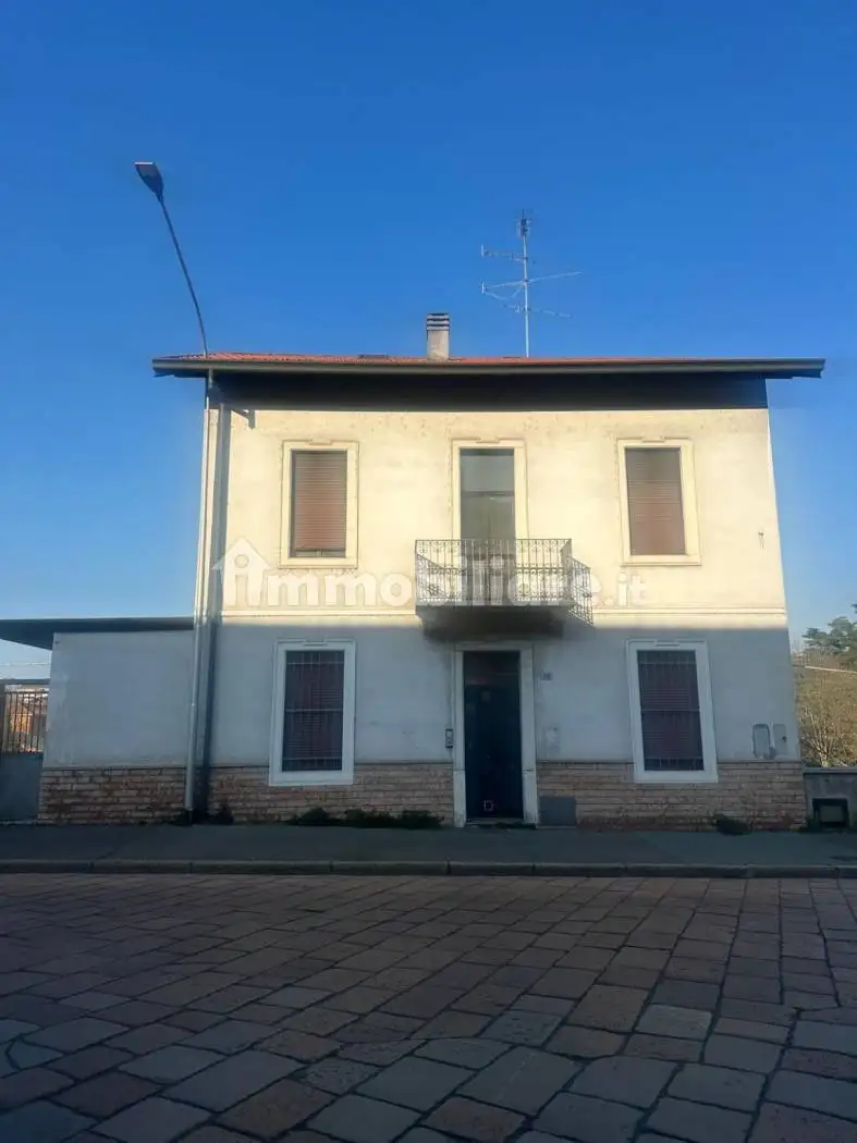 Appartamento in affitto a Castellanza