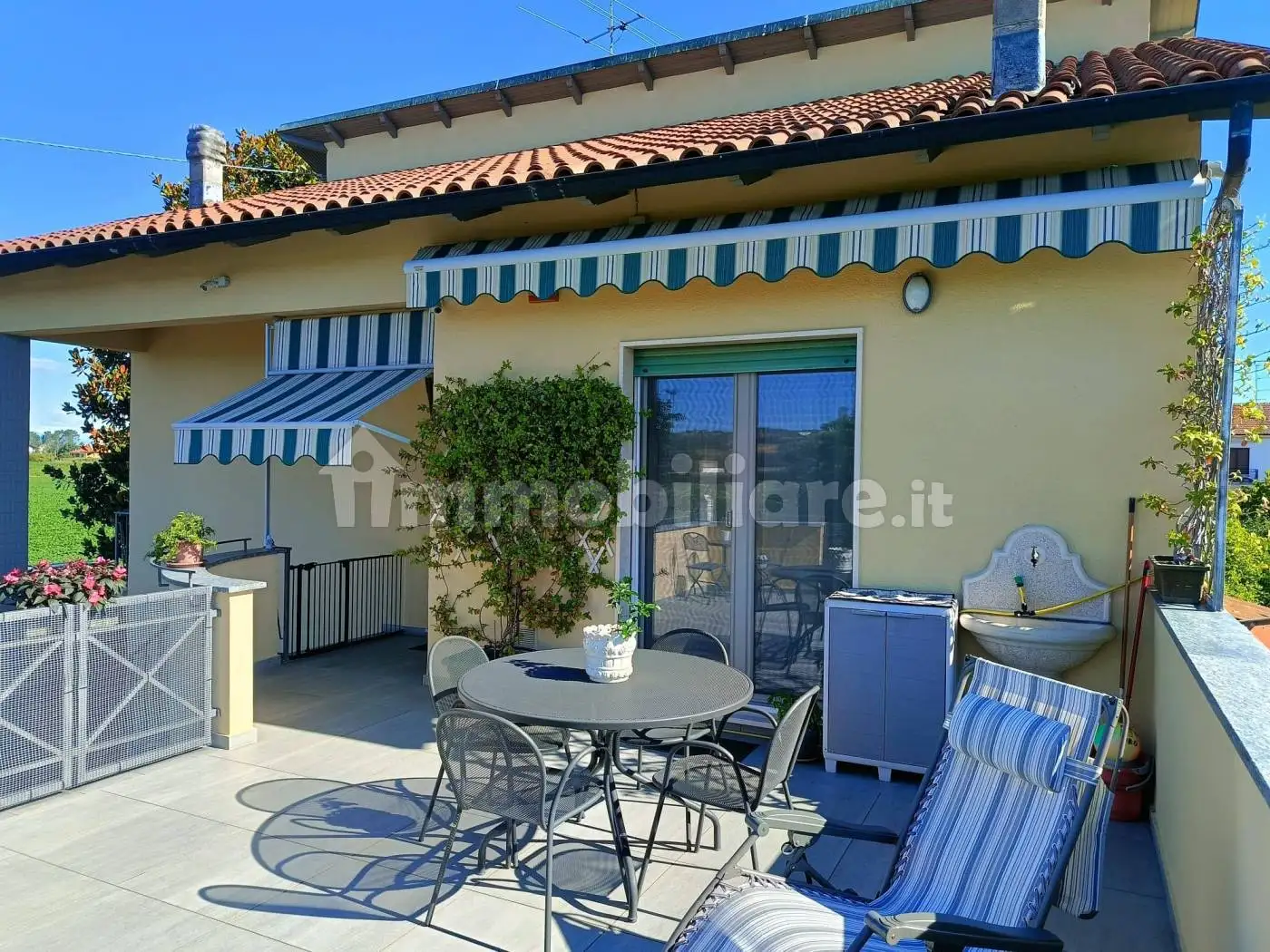 Villa in vendita a Casale Monferrato