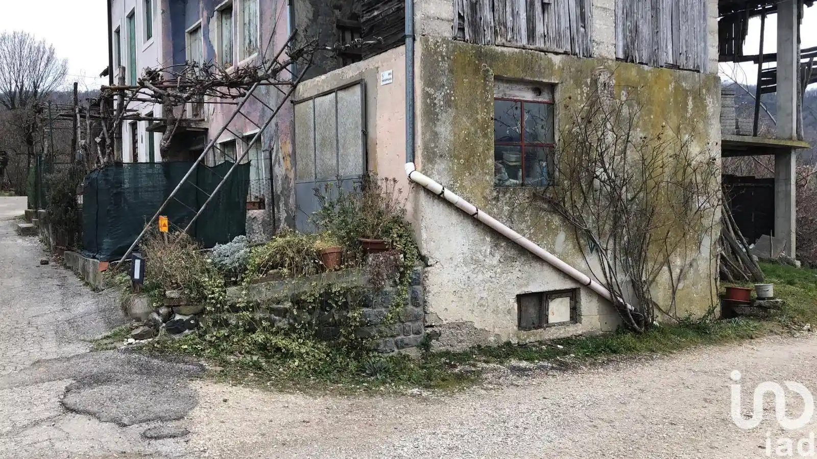 Palazzo - Edificio in vendita a Brogliano