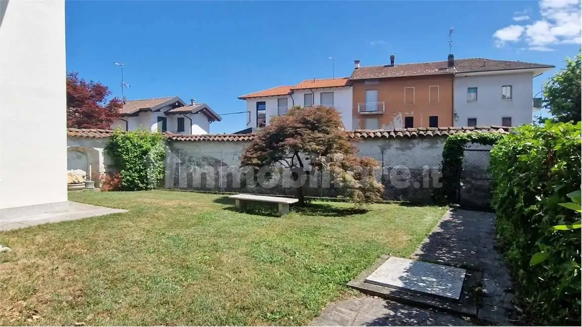 Terratetto unifamiliare 145 m², buono stato, Centro, Briga Novarese - foto 2