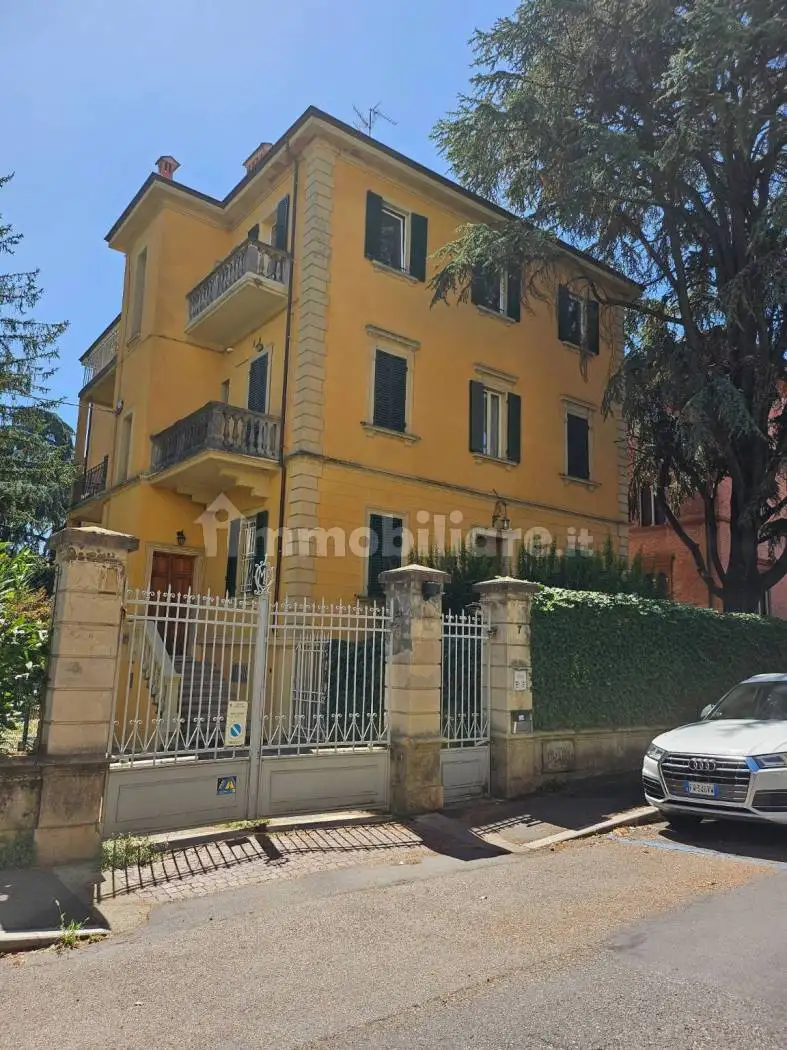 Appartamento in affitto a Bologna