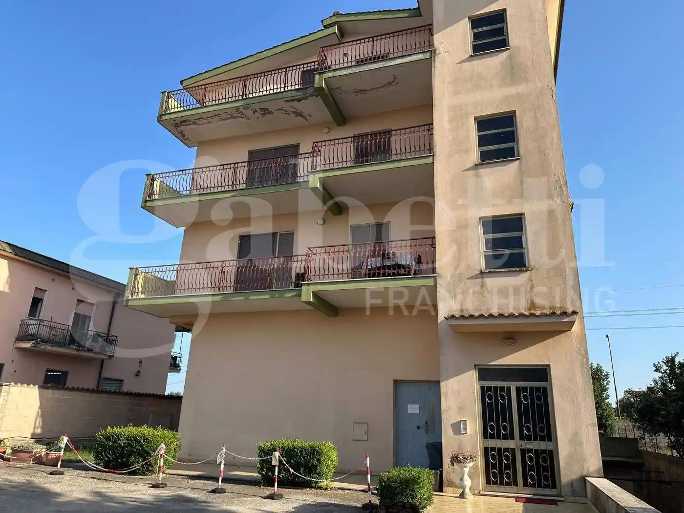 Palazzo - Edificio in vendita a Aprilia