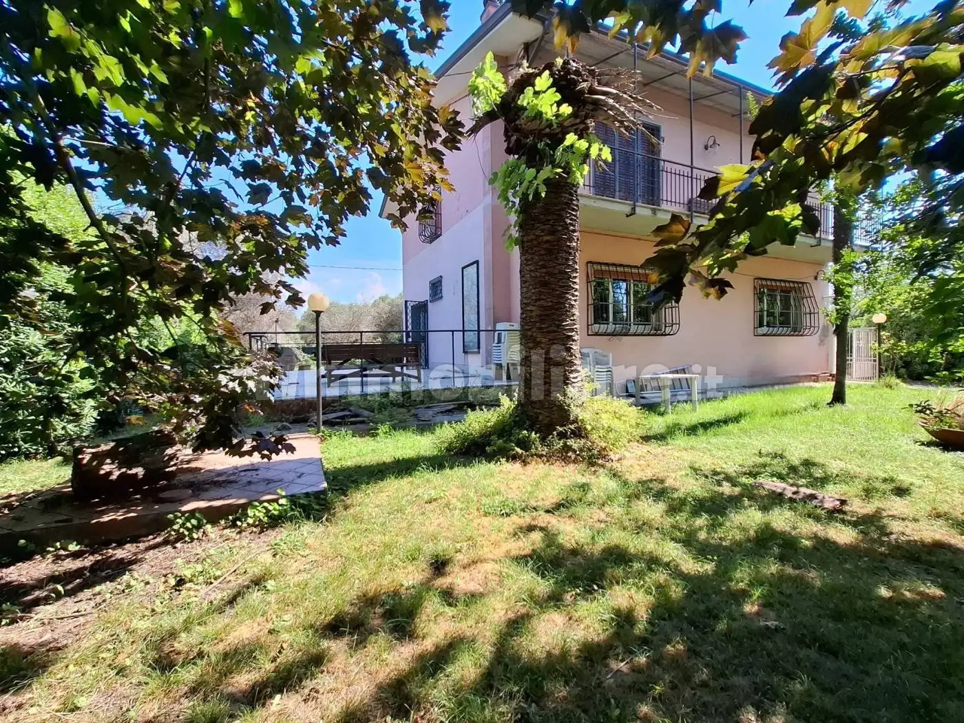 Villa in vendita a Sarzana