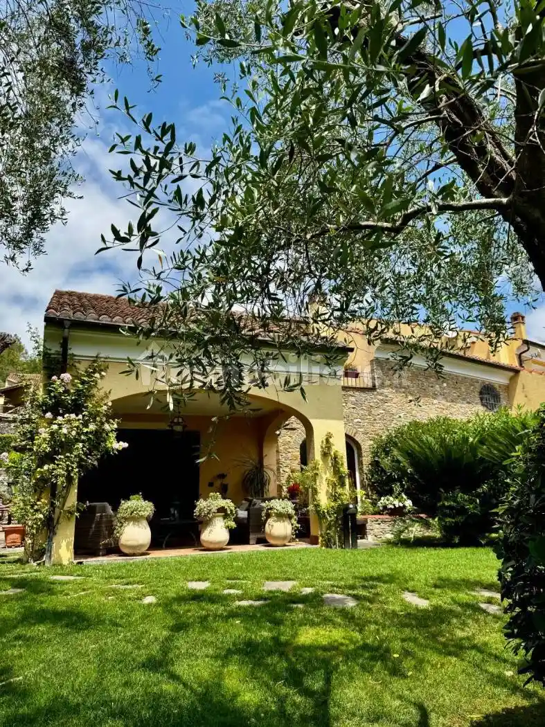 Villa in vendita a Garlenda