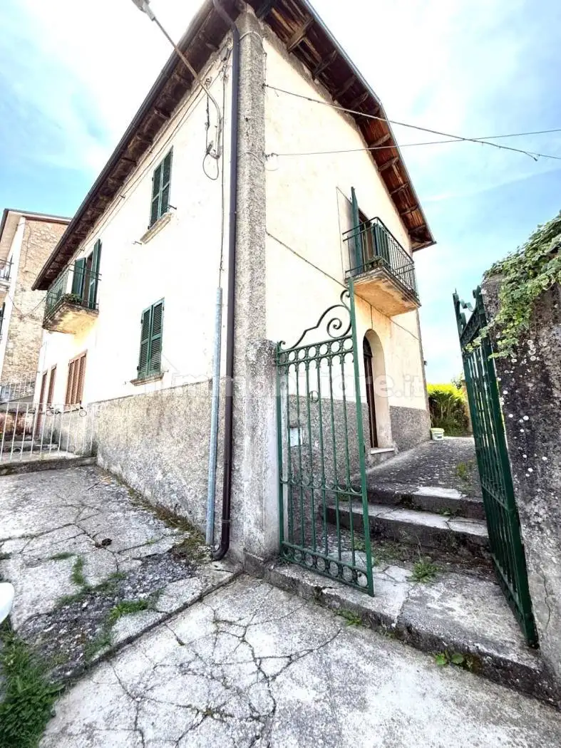 Villa in vendita a Petrella Salto