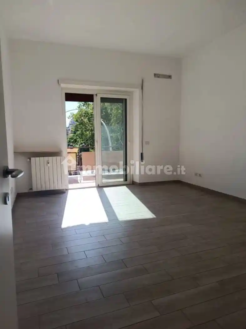 Trilocale via Tuscolana 1498, Appio Claudio - Statuario, Roma - foto 3