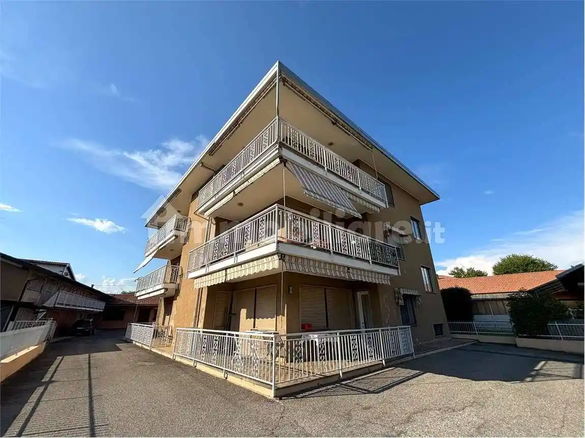 Appartamento in vendita a Borgomanero