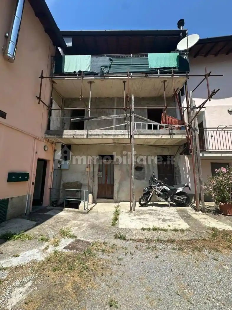 Rustico - Casale in vendita a Calolziocorte