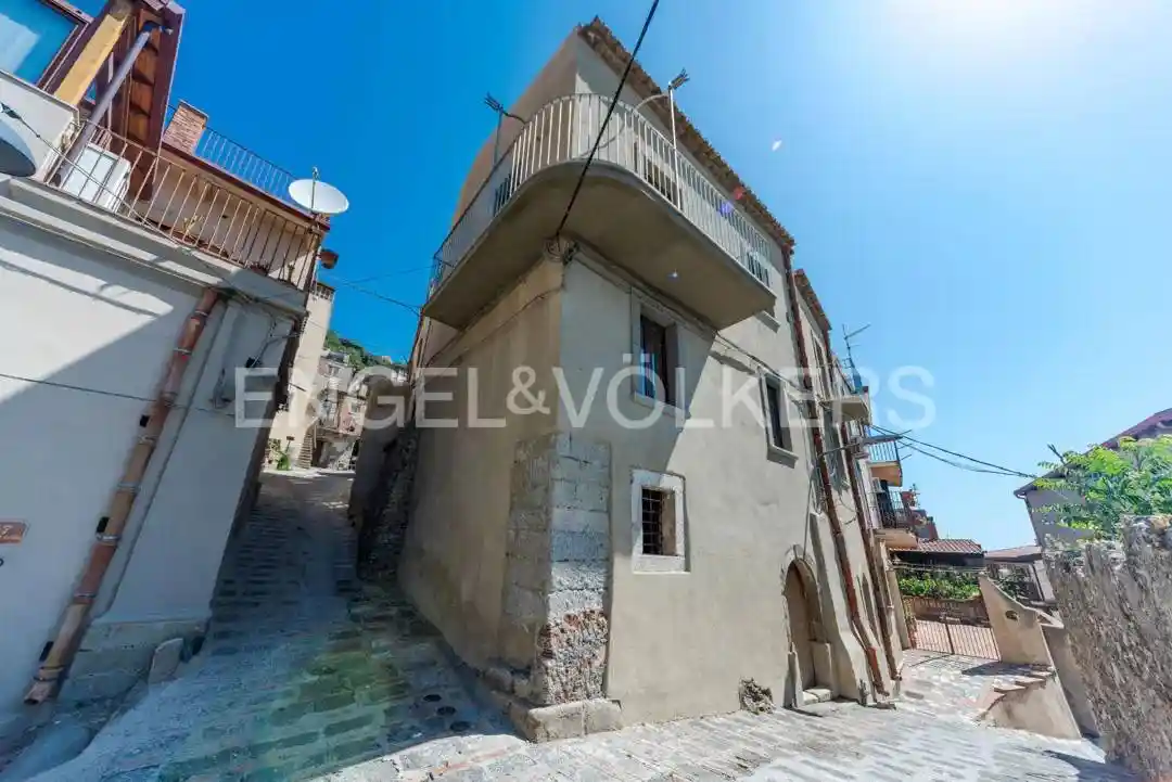 Terratetto unifamiliare via Alfredo Catalani, Centro, Casalvecchio Siculo - foto 4