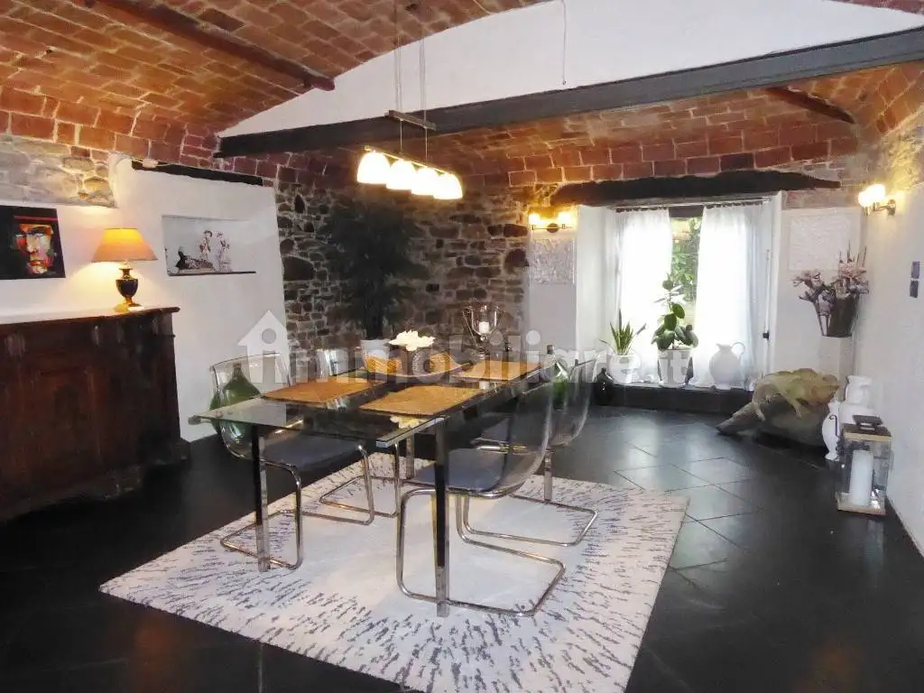 Villa in vendita a Terzo