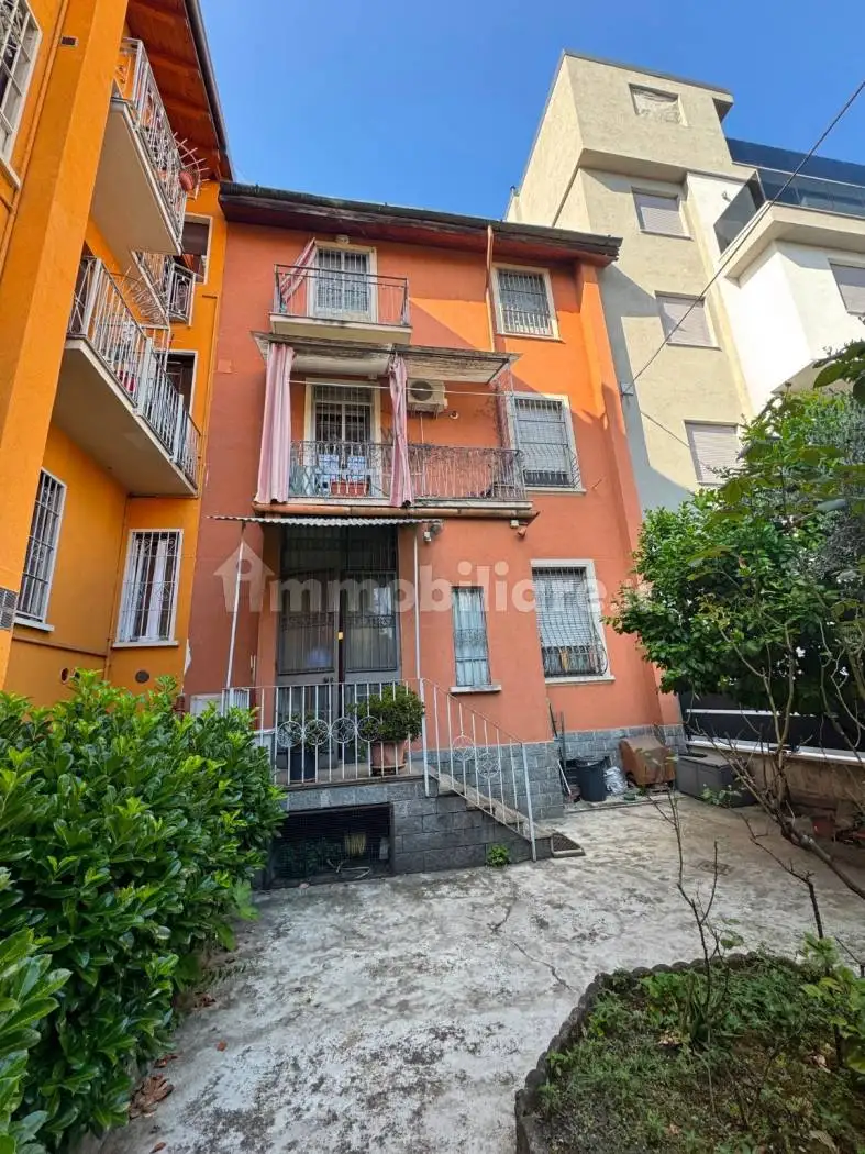 Detached house in vendita a Milan