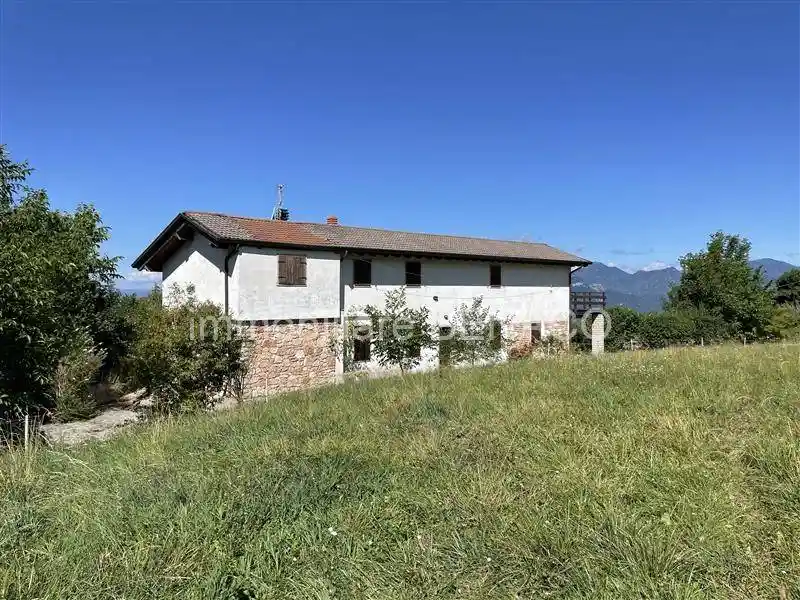 Villa in vendita a San Zeno di Montagna