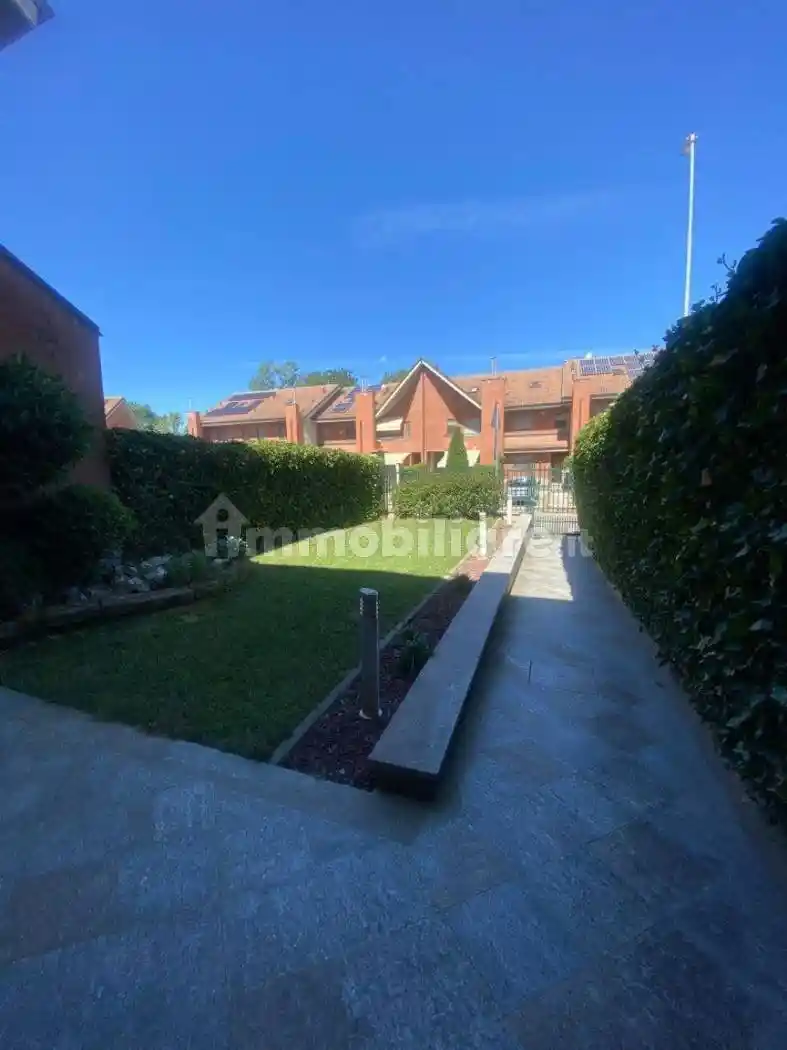 Villetta a schiera in vendita a Beinasco