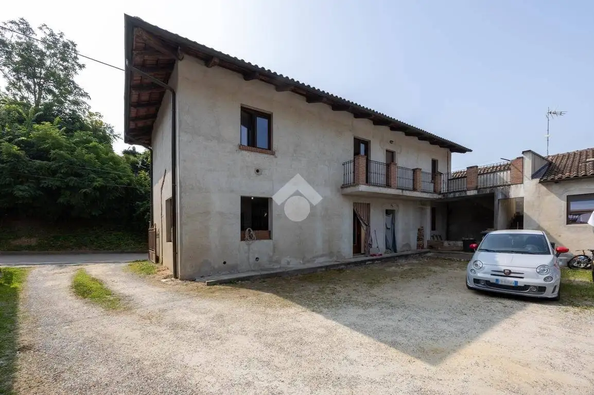 Terratetto plurifamiliare via garibaldi 24, Centro, Arignano - foto 2