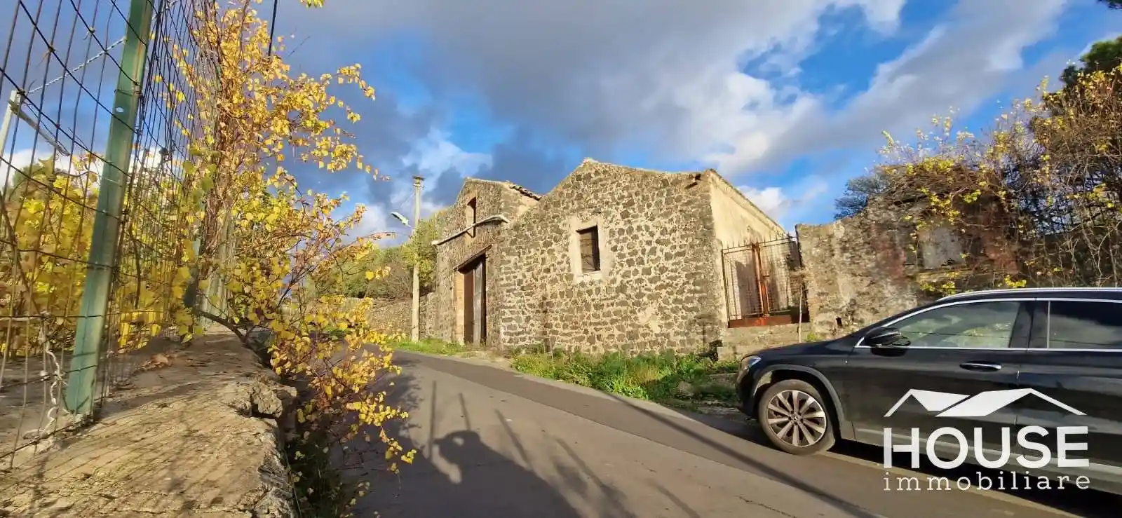 Palazzo - Edificio in vendita a Santa Maria di Licodia