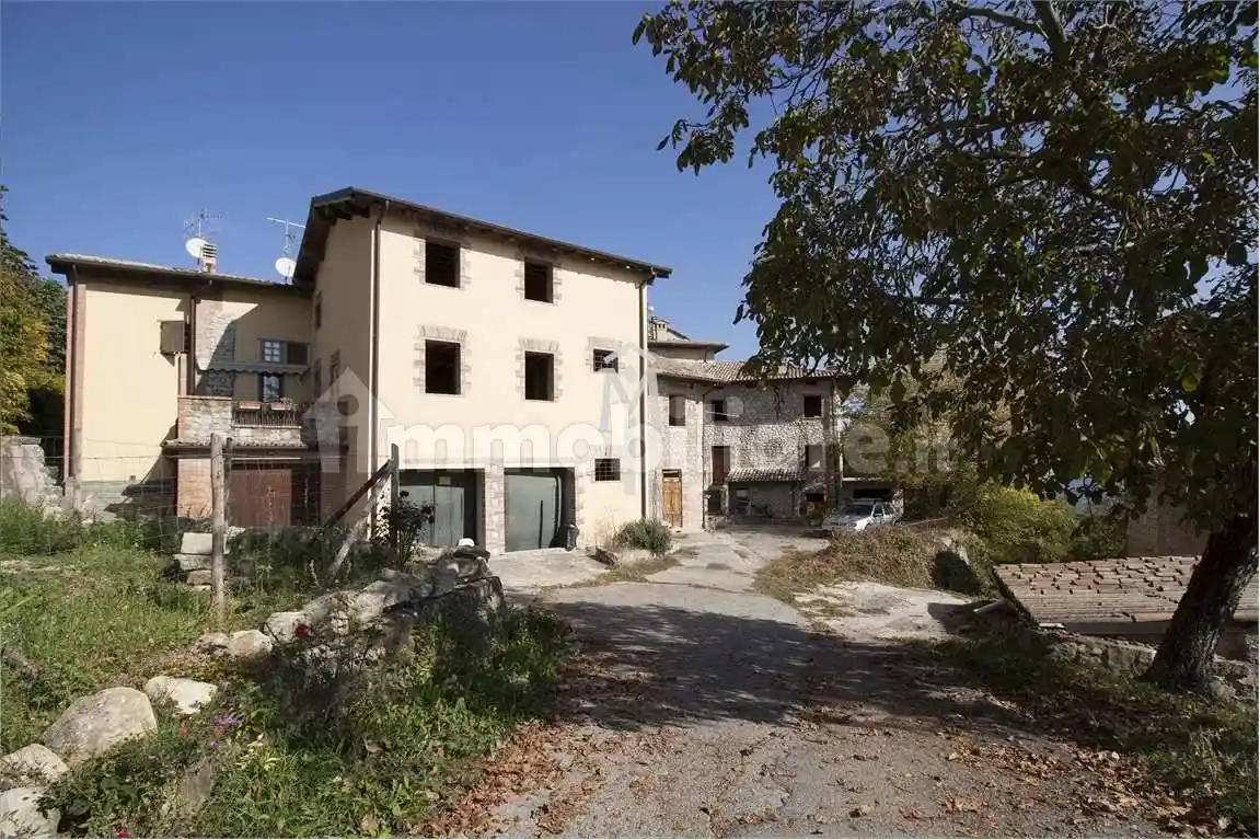 Casa indipendente in vendita a Viano