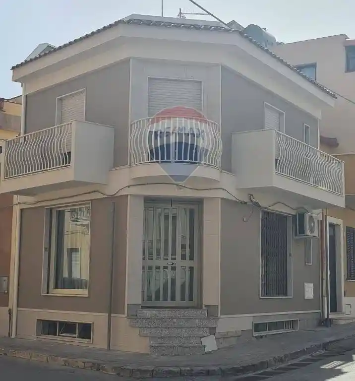 Casa indipendente in vendita a Rosolini