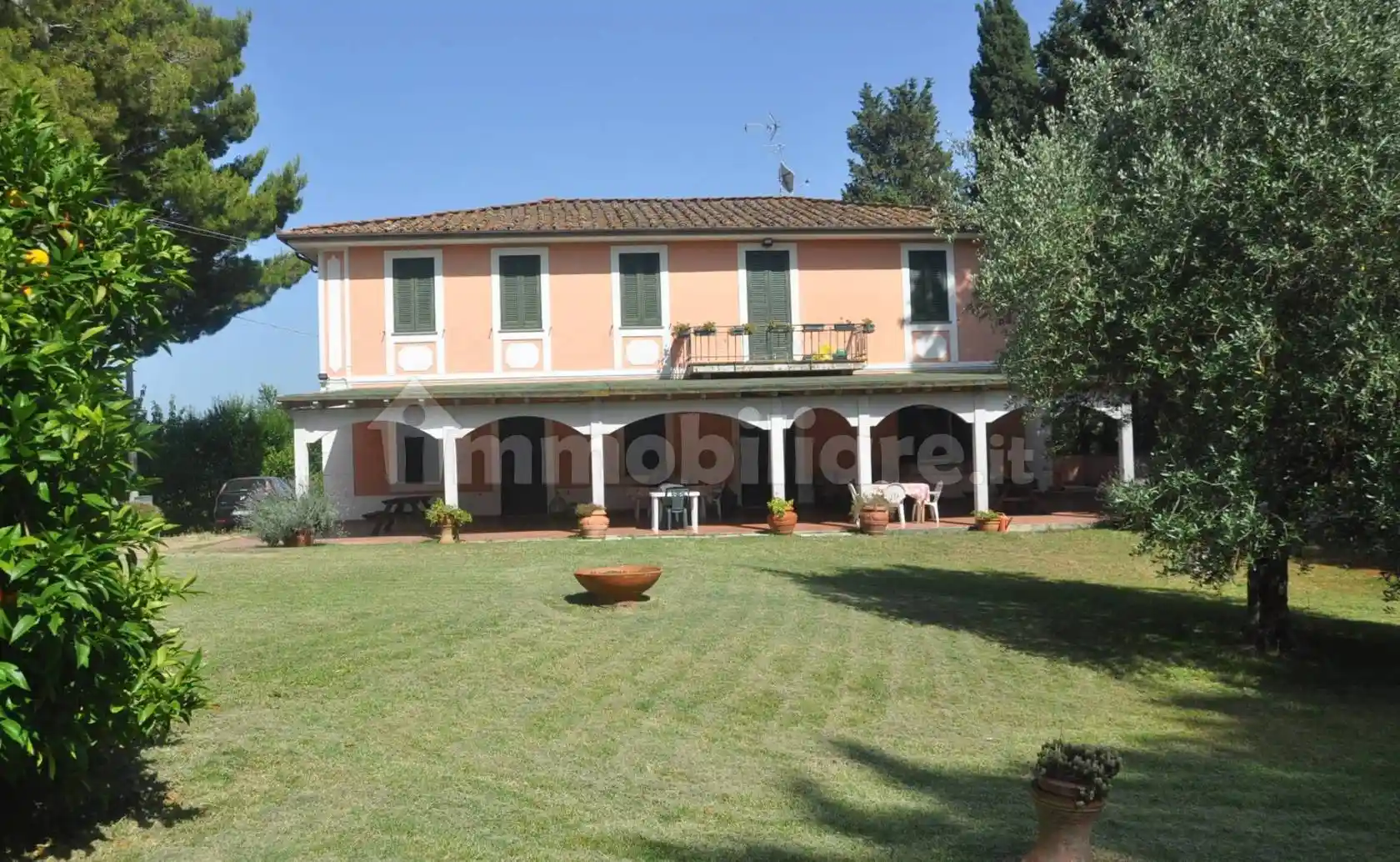 Rustico - Casale in vendita a Collesalvetti