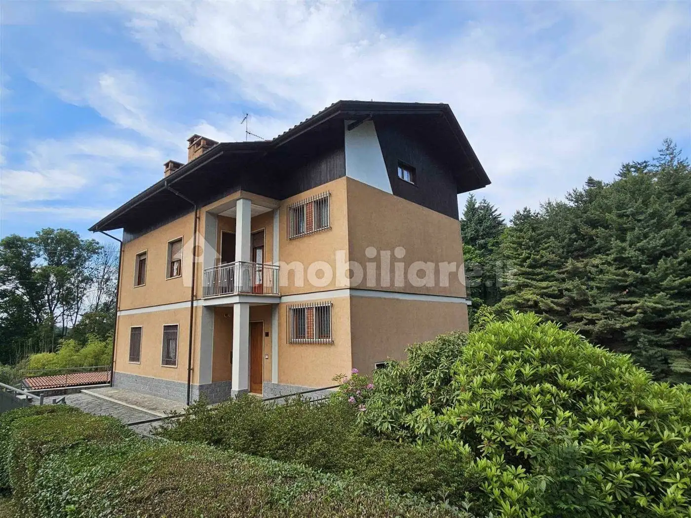 Villa in vendita a Zumaglia