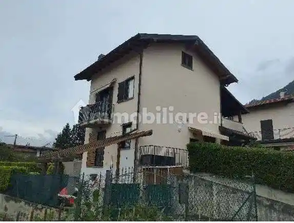 Appartamento in vendita a Cuveglio