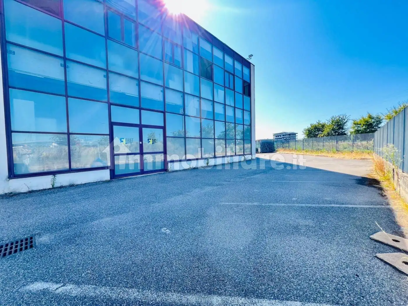 Palazzo - Edificio in affitto a Lainate