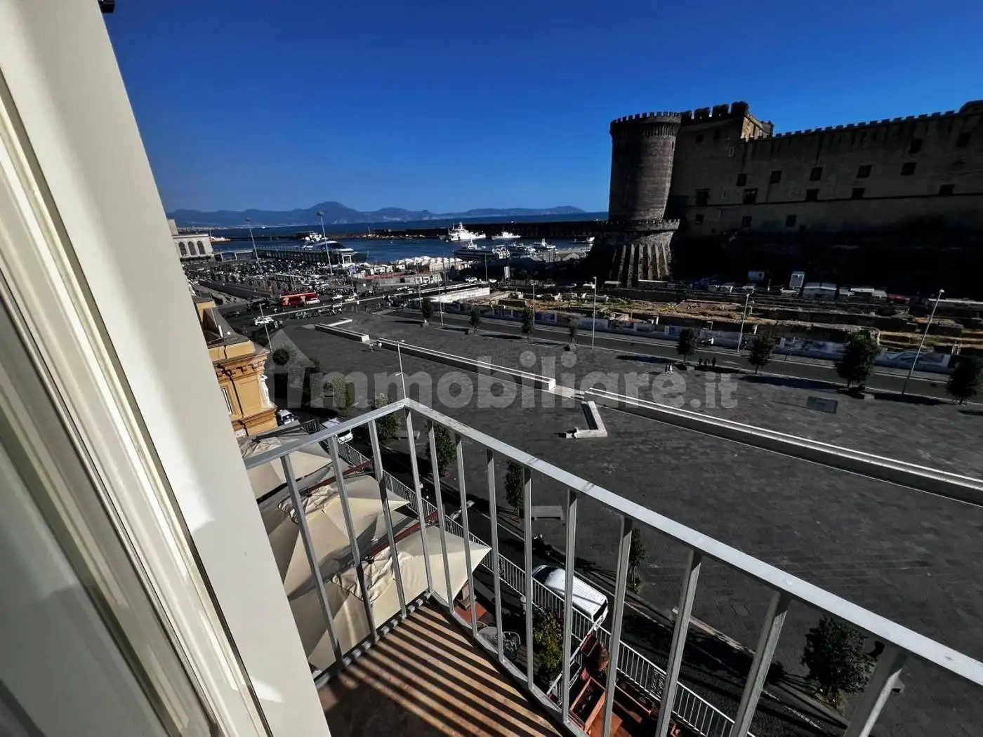 Appartamento in vendita a Napoli