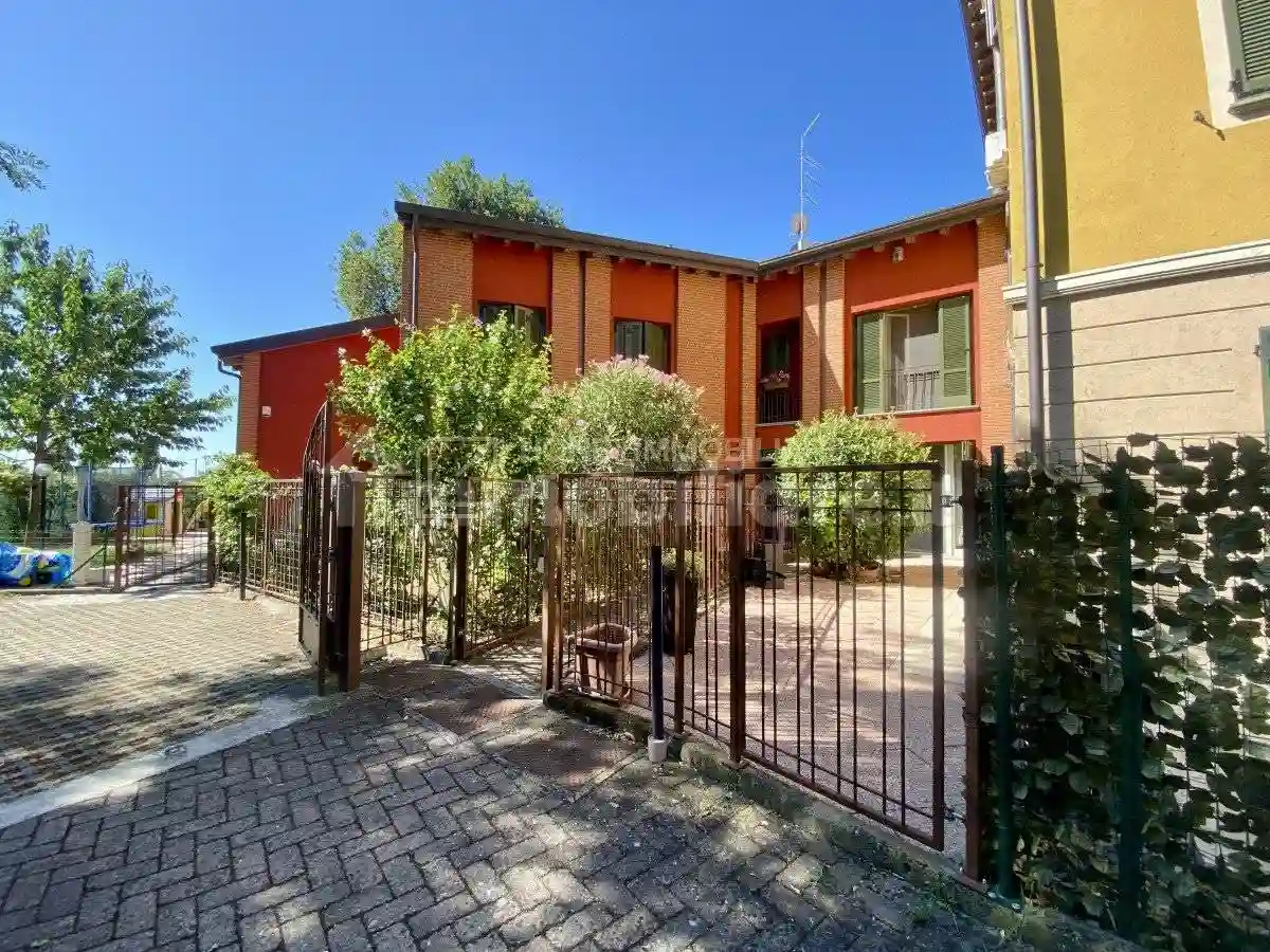 Villetta a schiera - foto 2