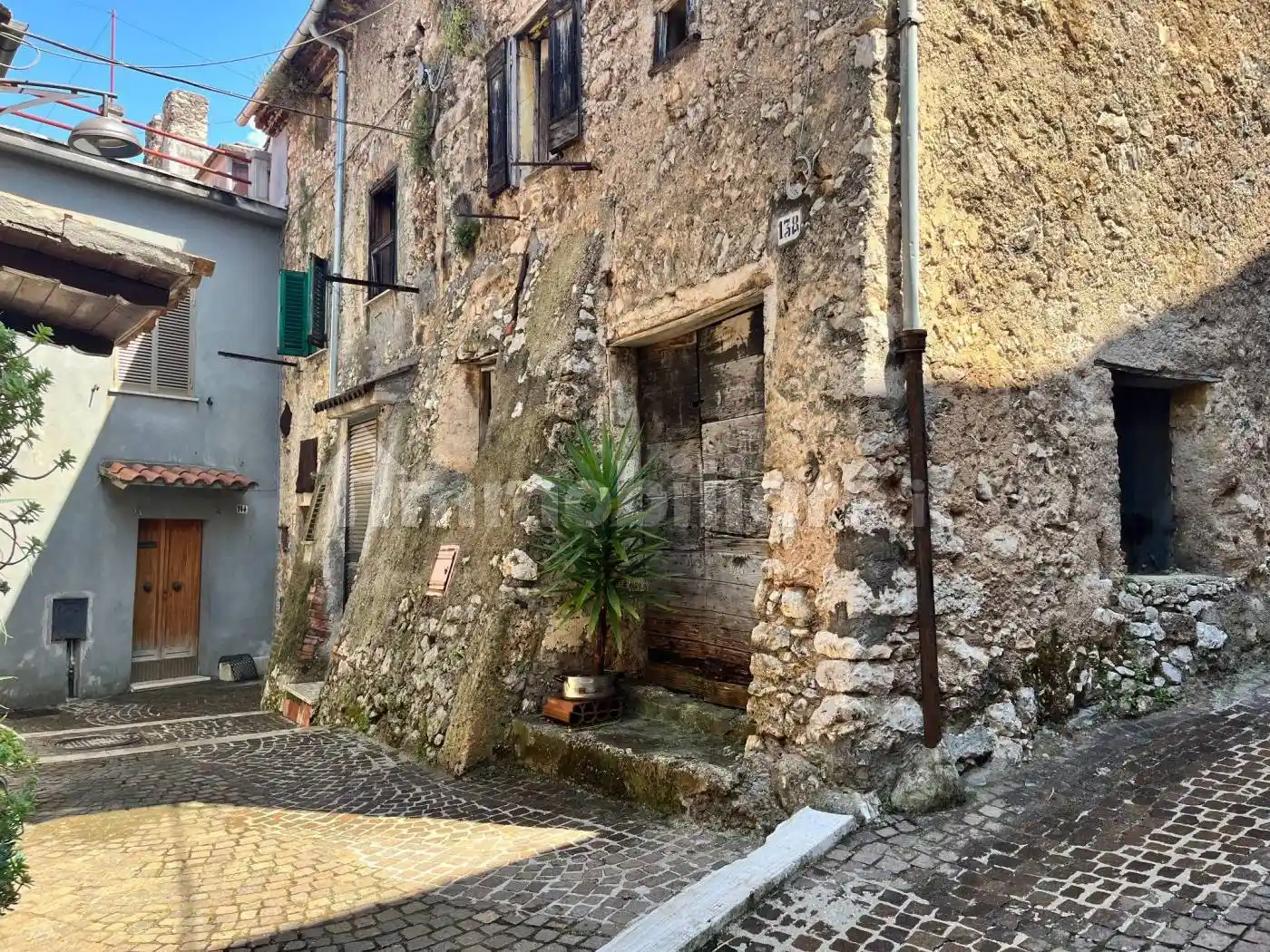 Trilocale via Camillo Benso di Cavour 150, Centro, Vico nel Lazio - foto 3