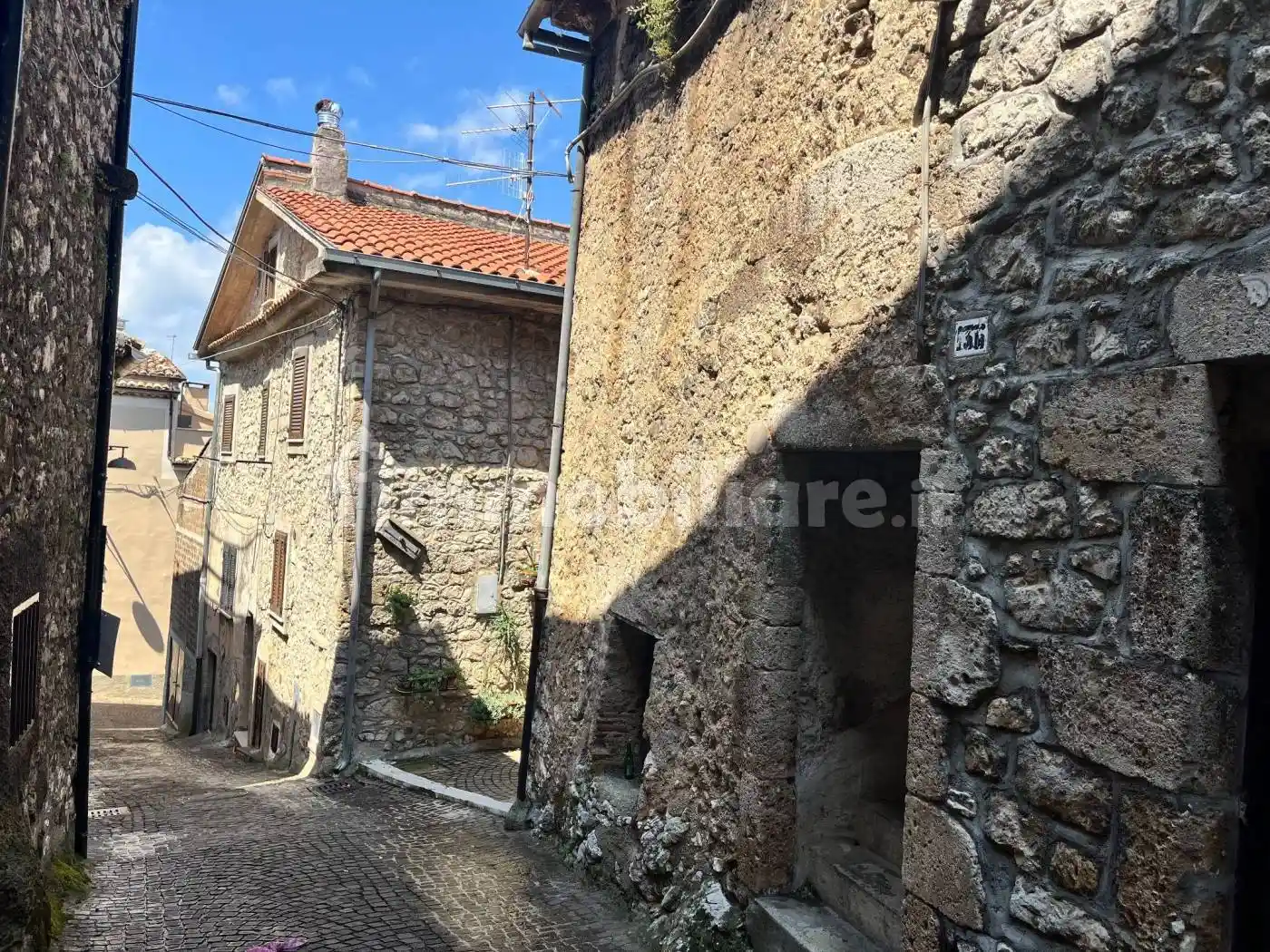 Trilocale via Camillo Benso di Cavour 150, Centro, Vico nel Lazio - foto 5