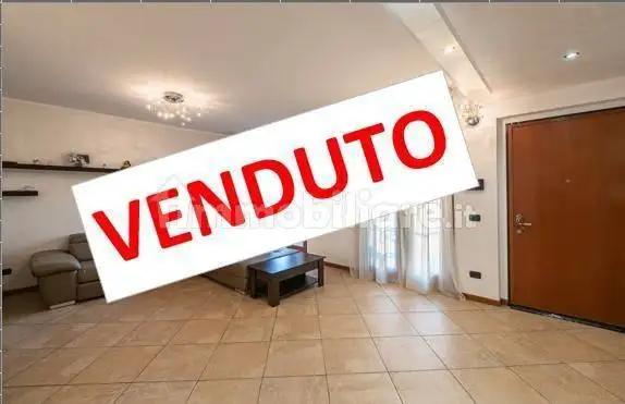 Appartamento in vendita a Camparada