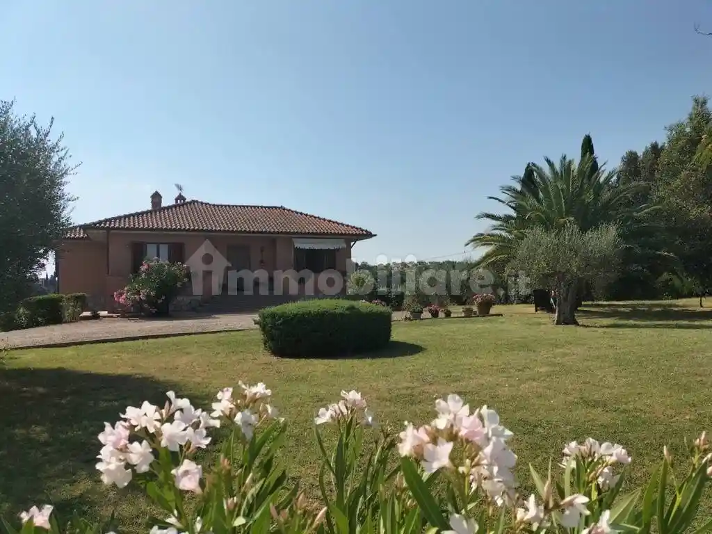Villa unifamiliare, ottimo stato, 287 m², Casamaggiore, Castiglione del Lago - foto 2