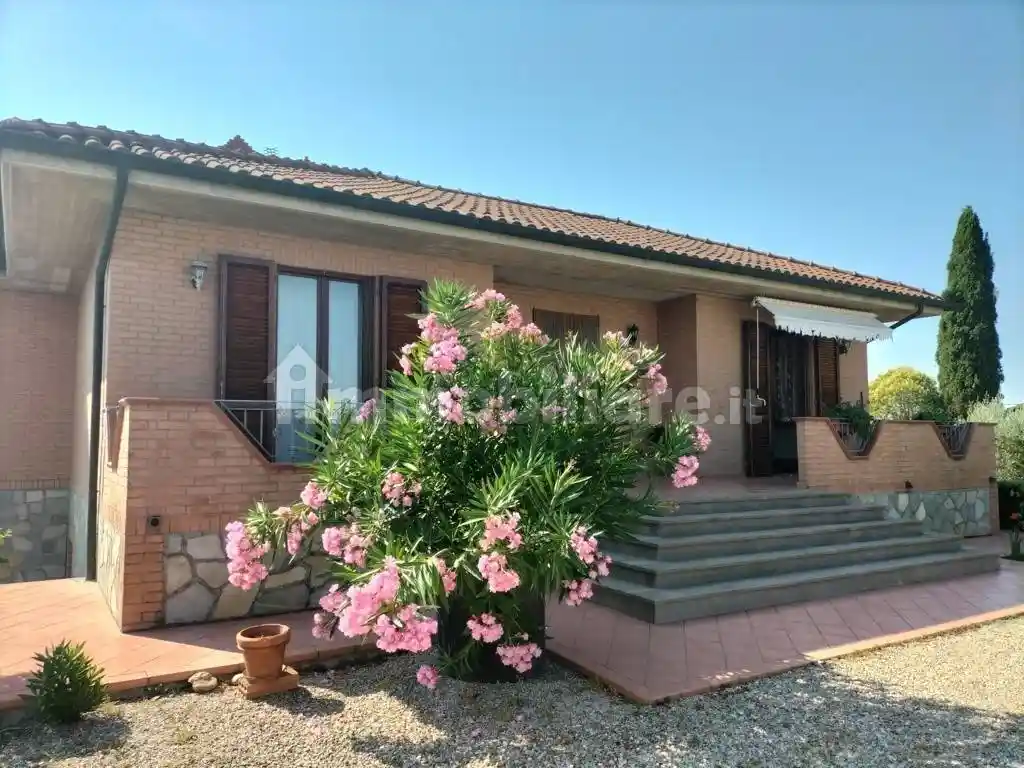 Villa unifamiliare, ottimo stato, 287 m², Casamaggiore, Castiglione del Lago - foto 5
