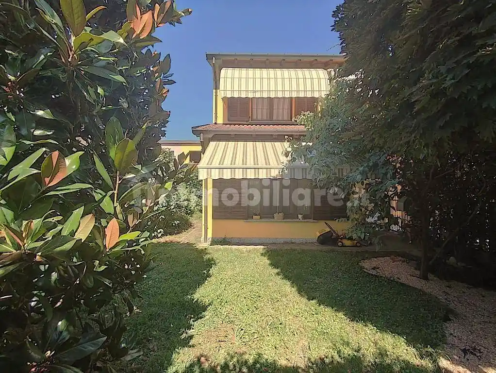 Villa in vendita a Tromello