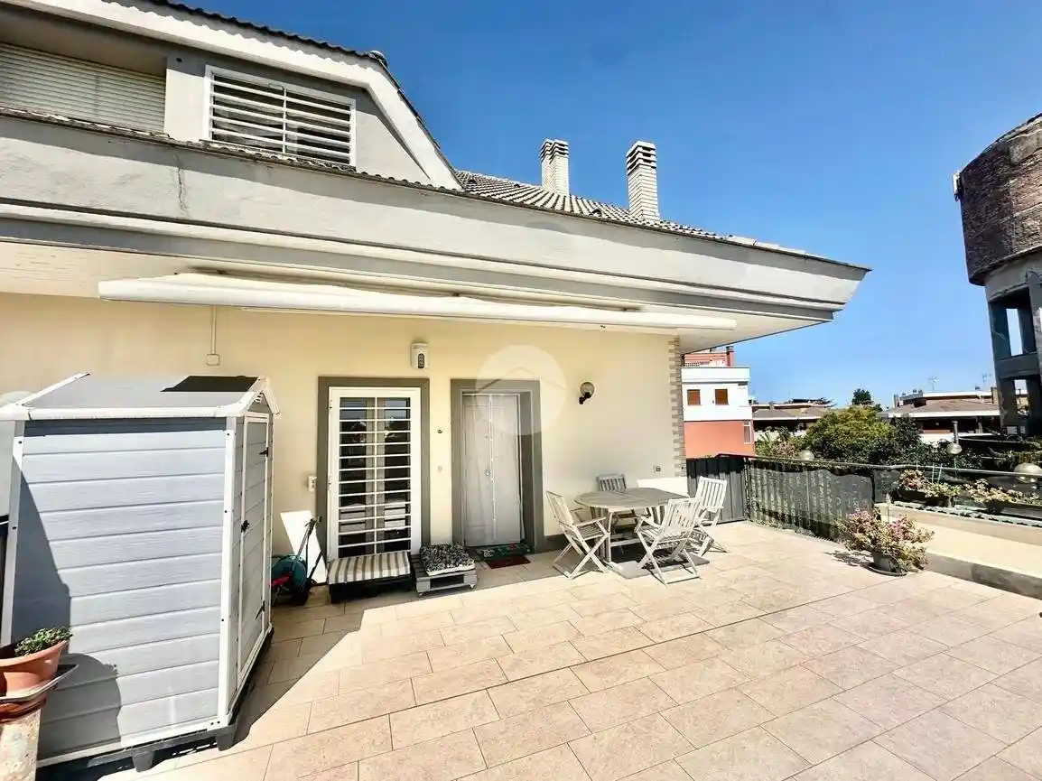 Quadrilocale via Castiglion De Pepoli 98, Vitinia, Roma - foto 4