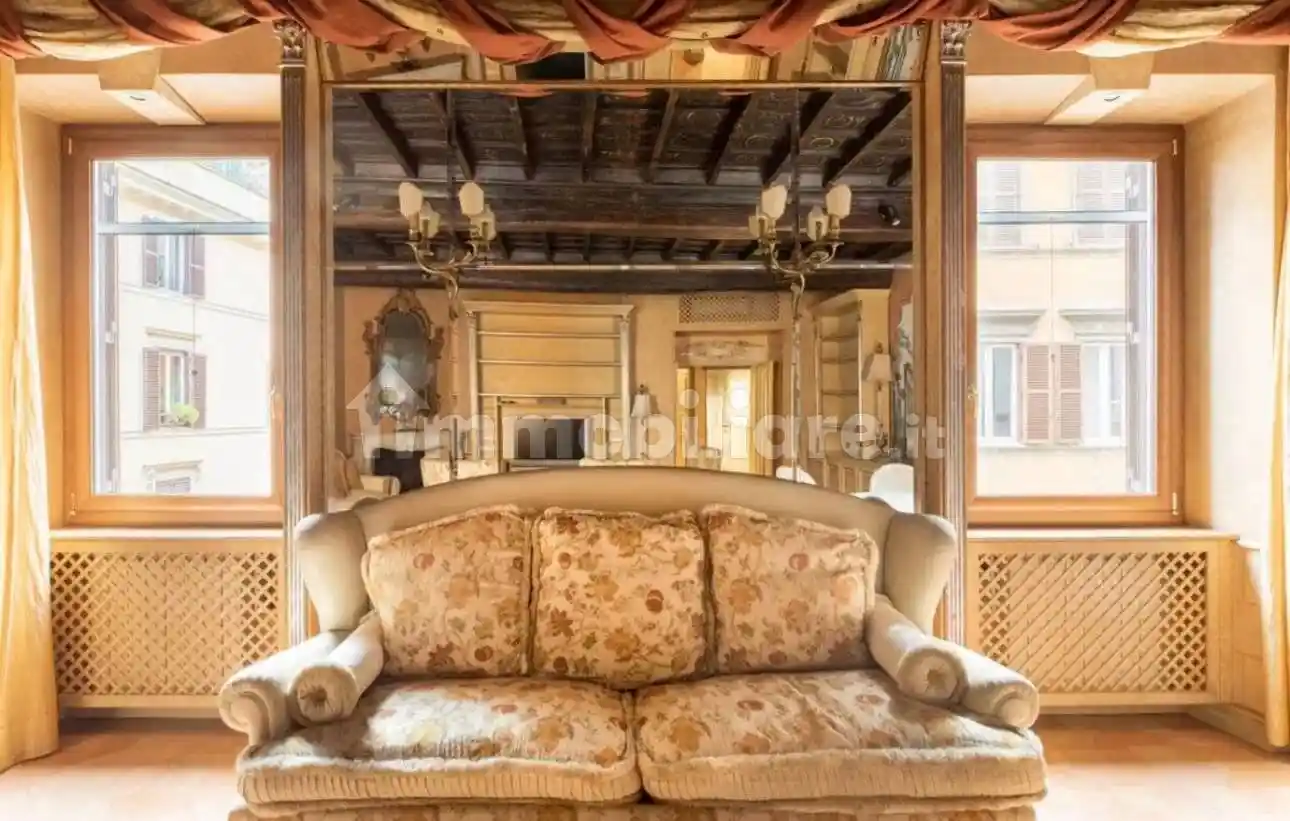 Trilocale via dei Banchi Vecchi, Via Giulia, Roma - foto 2