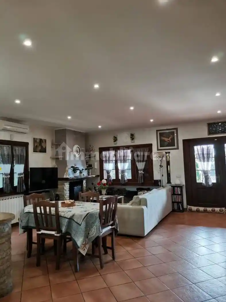 Villa in vendita a Viareggio