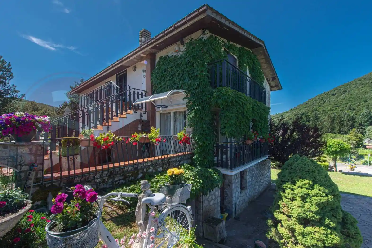 Casa indipendente in vendita a Trevi nel Lazio